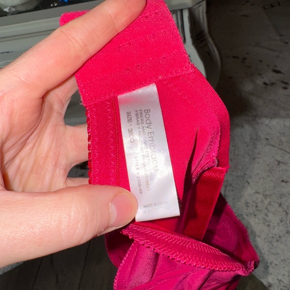 Body Embrace Eyelet Detail Pink Bra - Picture 3 of 3